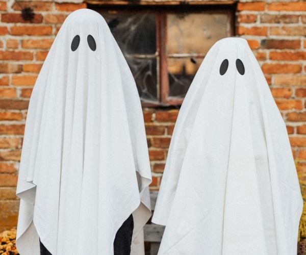 Easy homemade ghost Halloween costume for kids