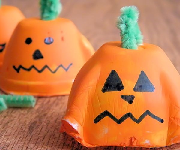 Egg box pumpkin Halloween crafts